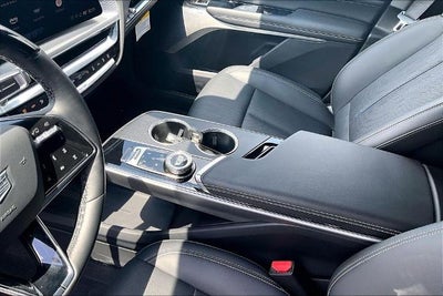 2024 Cadillac LYRIQ Luxury 3