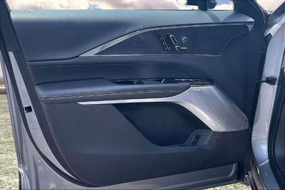 2024 Cadillac LYRIQ Luxury 3