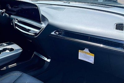 2024 Cadillac LYRIQ Luxury 3