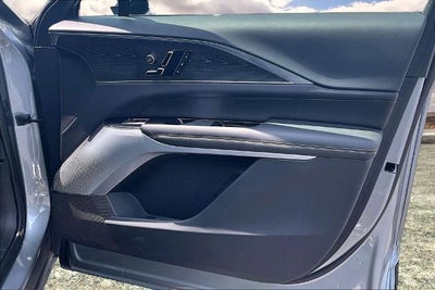 2024 Cadillac LYRIQ Luxury 3