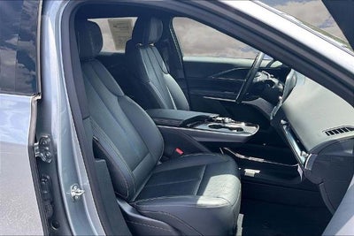 2024 Cadillac LYRIQ Luxury 3