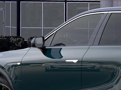 2025 Cadillac LYRIQ Luxury 3