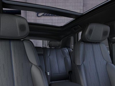 2025 Cadillac LYRIQ Luxury 3