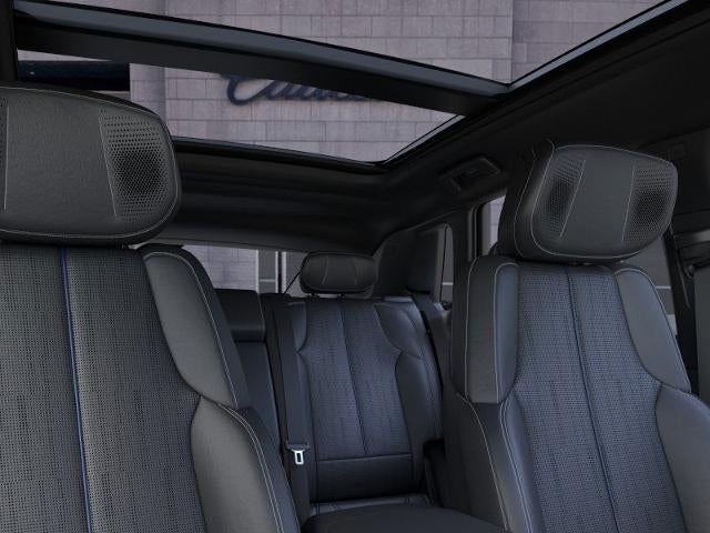 2025 Cadillac LYRIQ Luxury 3