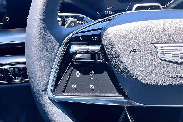 2025 Cadillac LYRIQ Luxury 3