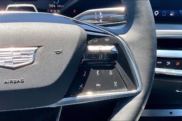 2025 Cadillac LYRIQ Luxury 3