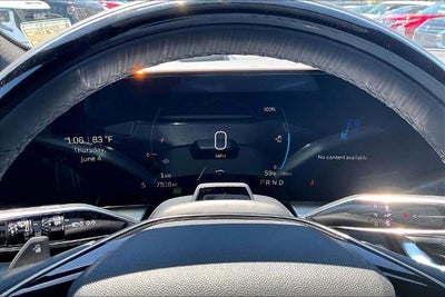 2025 Cadillac LYRIQ Luxury 3