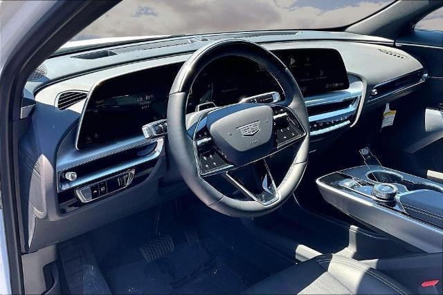 2025 Cadillac LYRIQ Luxury 3