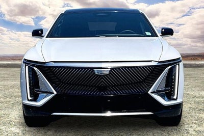 2025 Cadillac LYRIQ Luxury 3