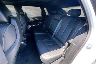 2025 Cadillac LYRIQ Luxury 3