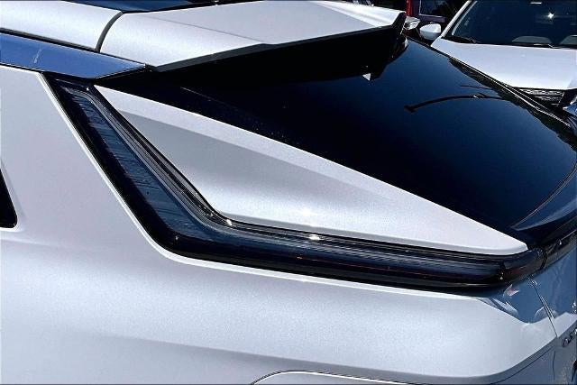 2025 Cadillac LYRIQ Luxury 3