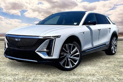 2025 Cadillac LYRIQ Luxury 3
