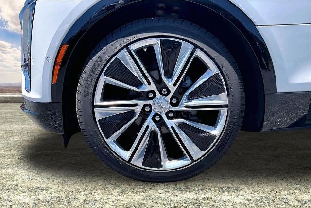 2025 Cadillac LYRIQ Luxury 3