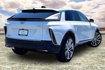 2025 Cadillac LYRIQ Luxury 3