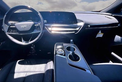 2025 Cadillac LYRIQ Luxury 3