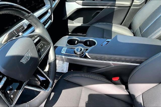 2025 Cadillac LYRIQ Luxury 3