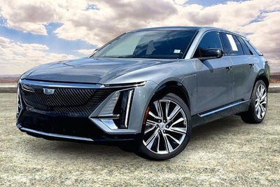2025 Cadillac LYRIQ Luxury 3