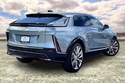 2025 Cadillac LYRIQ Luxury 3