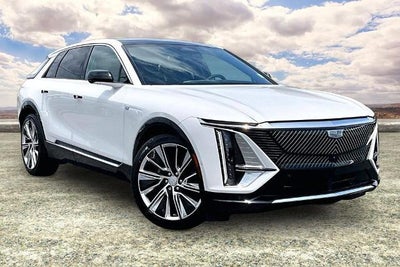 2025 Cadillac LYRIQ Luxury 3