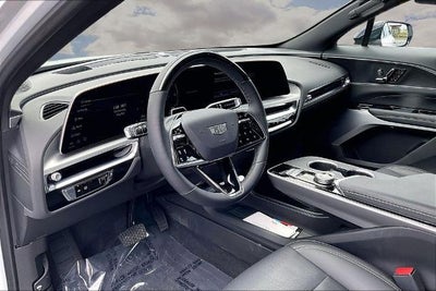 2025 Cadillac LYRIQ Luxury 3