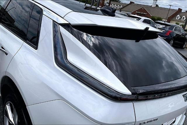 2025 Cadillac LYRIQ Luxury 3