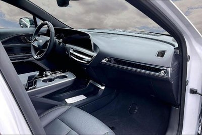 2025 Cadillac LYRIQ Luxury 3