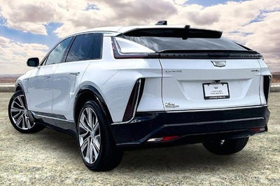 2025 Cadillac LYRIQ Luxury 3