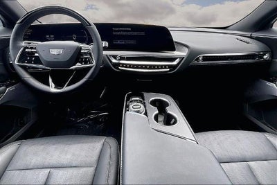 2025 Cadillac LYRIQ Luxury 3