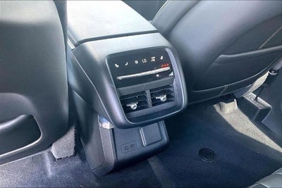 2025 Cadillac LYRIQ Luxury 3