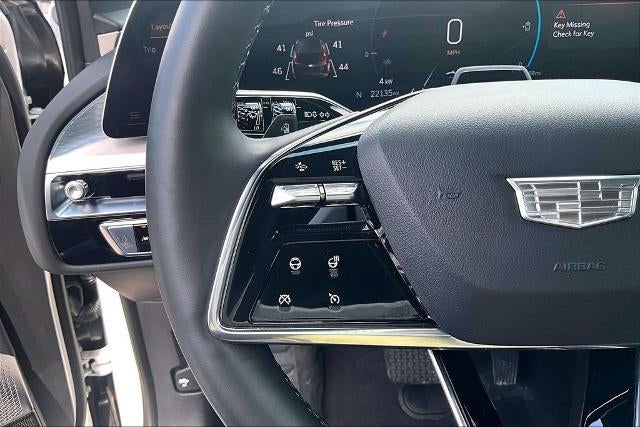 2025 Cadillac LYRIQ Luxury 3