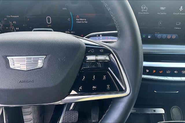 2025 Cadillac LYRIQ Luxury 3