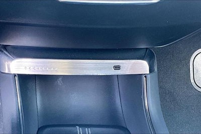 2025 Cadillac LYRIQ Luxury 3