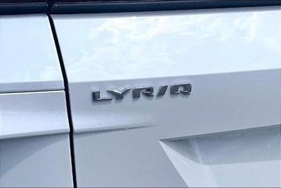 2025 Cadillac LYRIQ Luxury 3