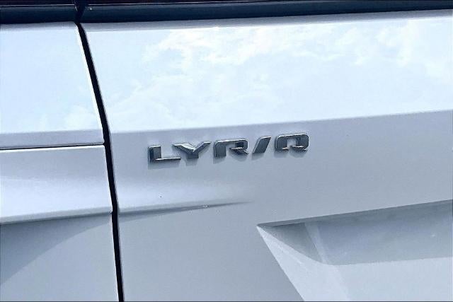 2025 Cadillac LYRIQ Luxury 3