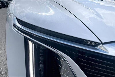 2025 Cadillac LYRIQ Luxury 3