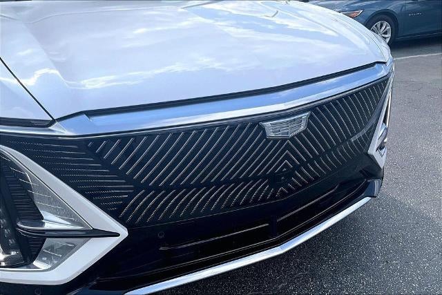 2025 Cadillac LYRIQ Luxury 3