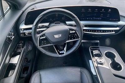 2025 Cadillac LYRIQ Luxury 3