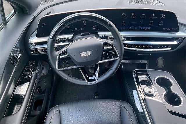 2025 Cadillac LYRIQ Luxury 3