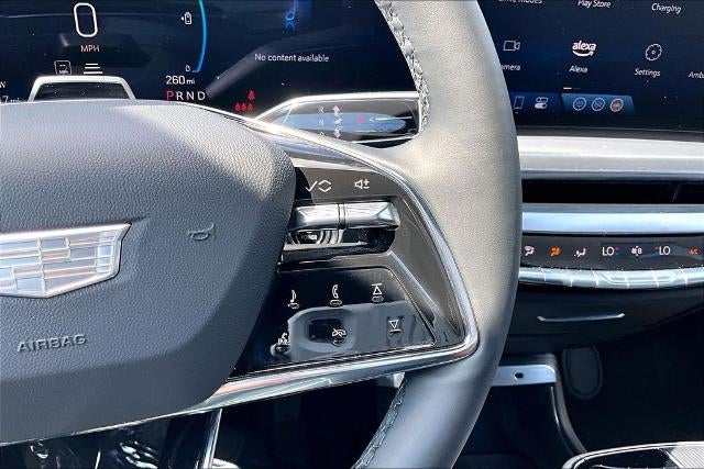 2025 Cadillac LYRIQ Luxury 3