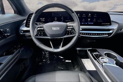 2025 Cadillac LYRIQ Luxury 3
