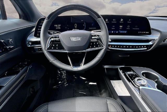 2025 Cadillac LYRIQ Luxury 3