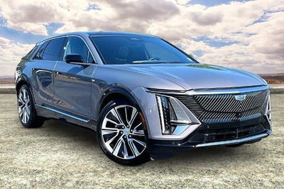 2025 Cadillac LYRIQ Luxury 3