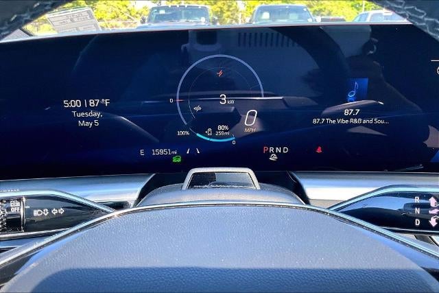 2025 Cadillac LYRIQ Luxury 3