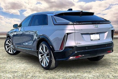 2025 Cadillac LYRIQ Luxury 3