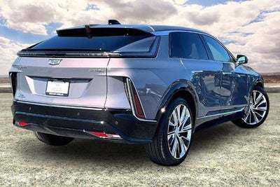 2025 Cadillac LYRIQ Luxury 3