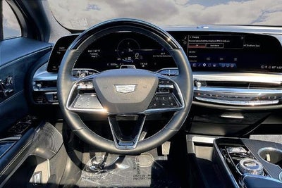 2025 Cadillac LYRIQ Luxury 3