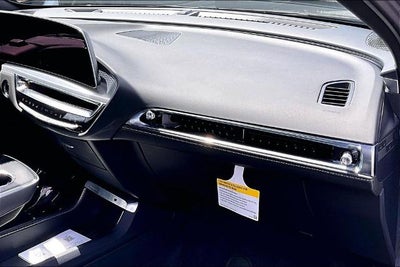2025 Cadillac LYRIQ Luxury 3