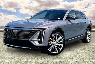 2025 Cadillac LYRIQ Luxury 3