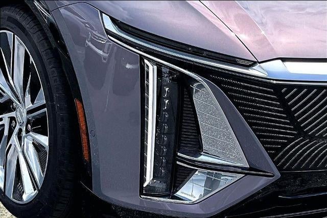 2025 Cadillac LYRIQ Luxury 3