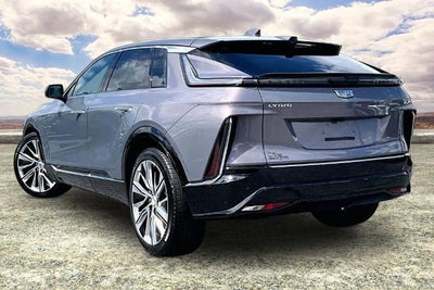 2025 Cadillac LYRIQ Luxury 3
